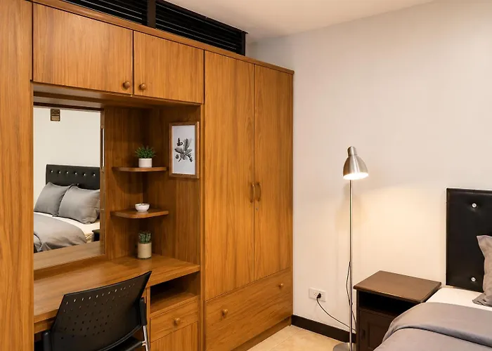High Floor 2br 1bath Near Bts Night Market 5pax Apartment *