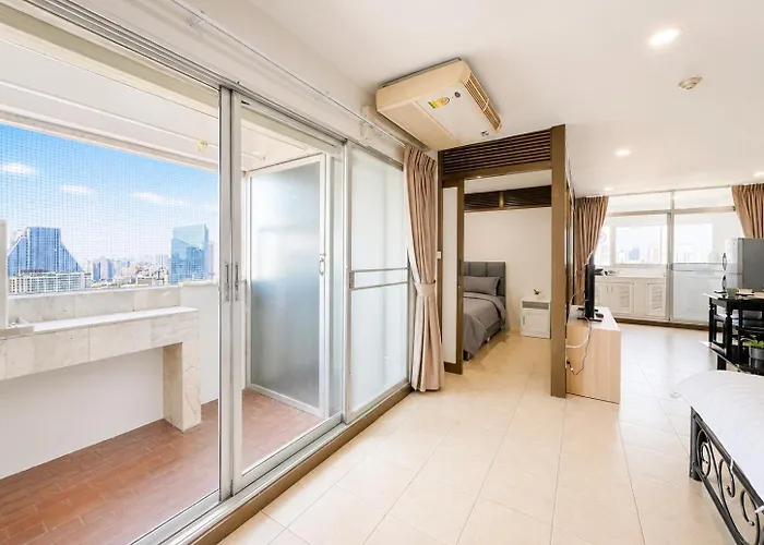 High Floor 2br 1bath Near Bts Night Market 5pax