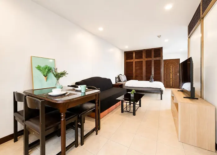 High Floor 2br 1bath Near Bts Night Market 5pax *