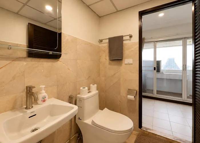 High Floor 2br 1bath Near Bts Night Market 5pax Apartment Bangkok