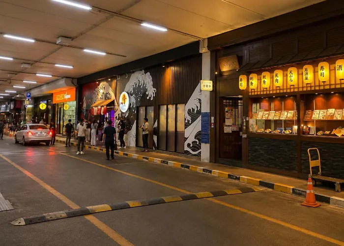 High Floor 2br 1bath Near Bts Night Market 5pax *